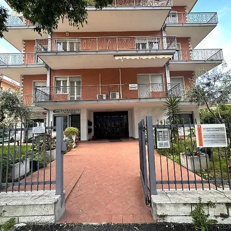 246m2 Storico Attico Centro Con Vista - Di Clickaffitti アパート *